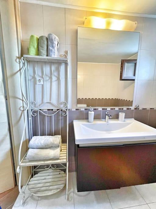 Kathiana Cozy Apartment Luaran gambar